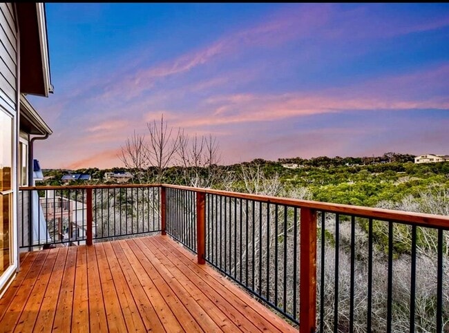 9326 Knoll Crest Loop in Austin, TX - Building Photo - Building Photo