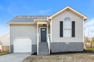 321 Cedar Park Cir in La Vergne, TN - Building Photo