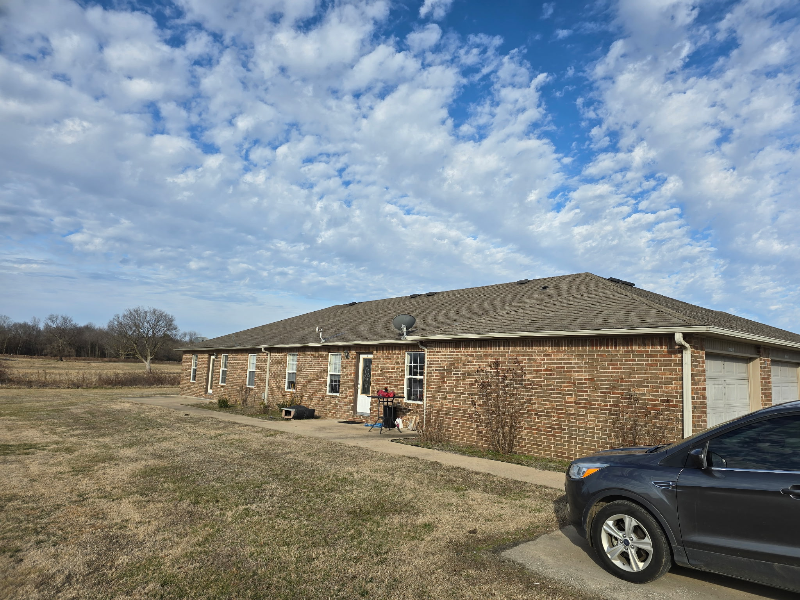 63040 E 285 Ct in Grove, OK - Building Photo