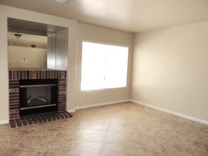 2678 African Violet Ave in Henderson, NV - Building Photo - Building Photo