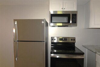 416 Briarwood Rd in Venice, FL - Building Photo - Building Photo