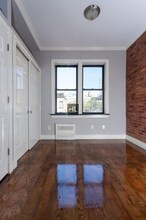 W 14TH ST., Unit 2A in New York, NY - Building Photo - Building Photo
