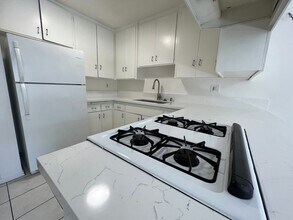9221 Alcott St in Los Angeles, CA - Building Photo - Building Photo
