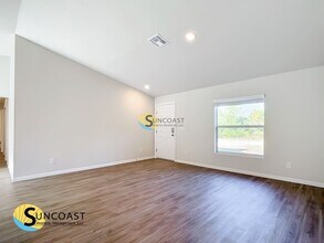 20241 Peachland Blvd in Port Charlotte, FL - Building Photo - Building Photo