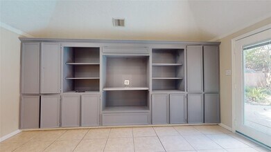 3510 Cypresswood Dr in Spring, TX - Building Photo - Building Photo