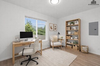 3602 E T St, Unit B in Tacoma, WA - Foto de edificio - Building Photo