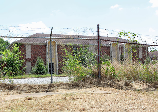 Whitebrook Plaza in Memphis, TN - Building Photo - Building Photo