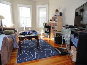 101 Heath St, Unit #3 in Somerville, MA - Building Photo - Building Photo