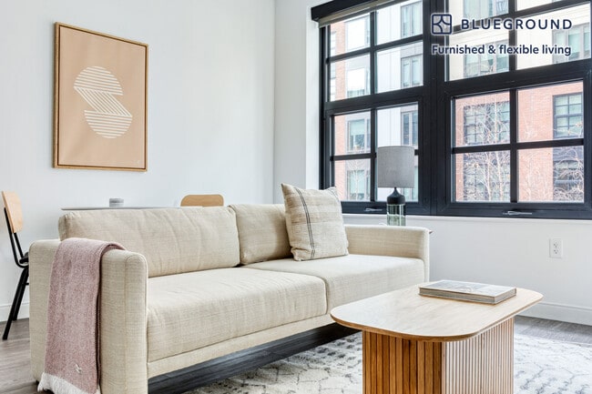 89 E Dedham St-Unit -FL2-ID567 in Boston, MA - Foto de edificio - Building Photo