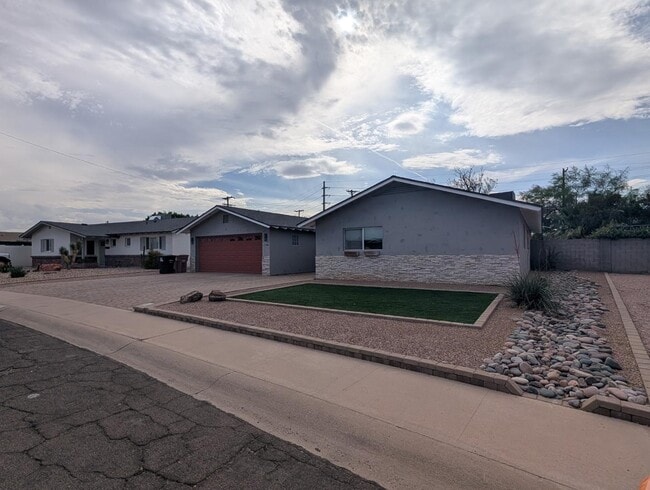 2314 N 64th Pl in Scottsdale, AZ - Building Photo - Building Photo