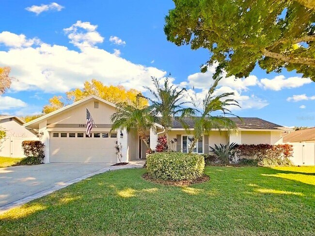 308 Hammock Dr in Palm Harbor, FL - Building Photo - Building Photo