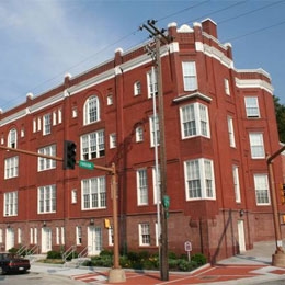 San Regis Apartments in St. Joseph, MO - Building Photo