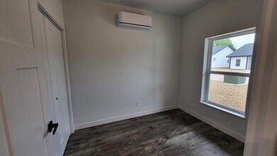 36 N Swan St in Fair Grove, MO - Building Photo - Building Photo