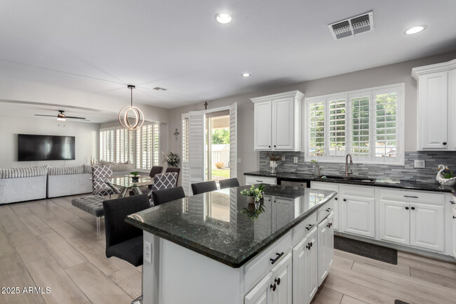 15028 W Minnezona Ave in Goodyear, AZ - Building Photo - Building Photo
