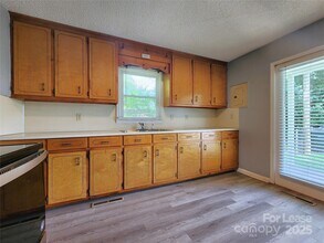 91 St Charles Ave NE in Concord, NC - Building Photo - Building Photo