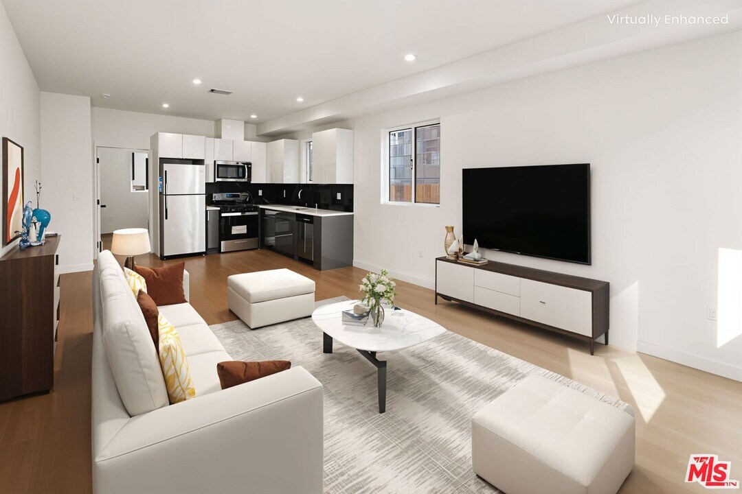 1631 S New Hampshire Ave in Los Angeles, CA - Building Photo
