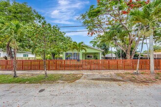 195 SW 50th Ave in Coral Gables, FL - Building Photo - Building Photo