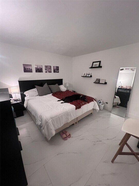 2970 NE 16th Ave in Oakland Park, FL - Foto de edificio