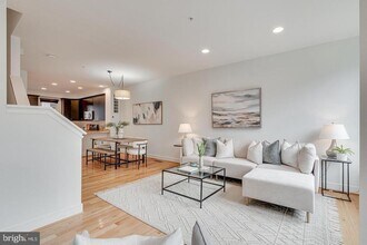 2947 Stella Blue Ln in Fairfax, VA - Building Photo - Building Photo