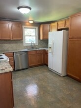 417 W Hanover St in Marshall, MI - Building Photo - Building Photo