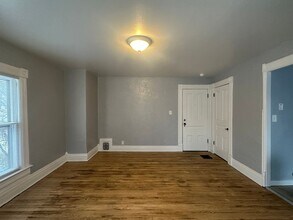 113 N Hamilton St in Ypsilanti, MI - Building Photo - Building Photo