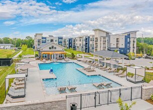 600 Stewarts Ferry Pike in Nashville, TN - Foto de edificio - Building Photo