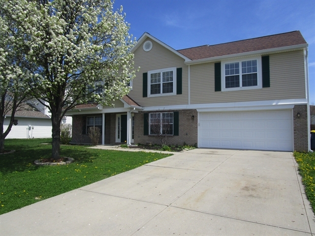 645 Hummingbird Ln in Whiteland, IN - Building Photo