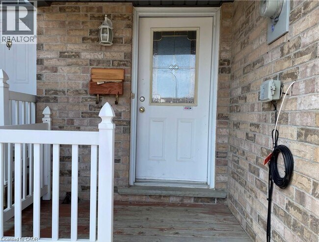 147 Activa Ave in Kitchener, ON - Building Photo - Building Photo