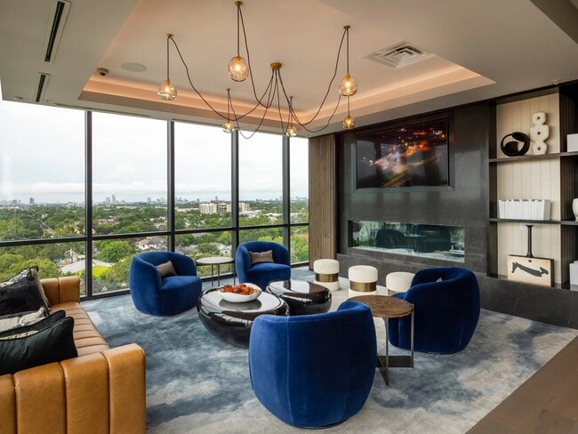 property at 510 W 20th St