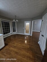 6408 Mossy Oaks Dr in Louisville, KY - Building Photo - Building Photo