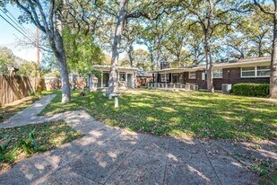 1919 Betsy Ln in Irving, TX - Building Photo