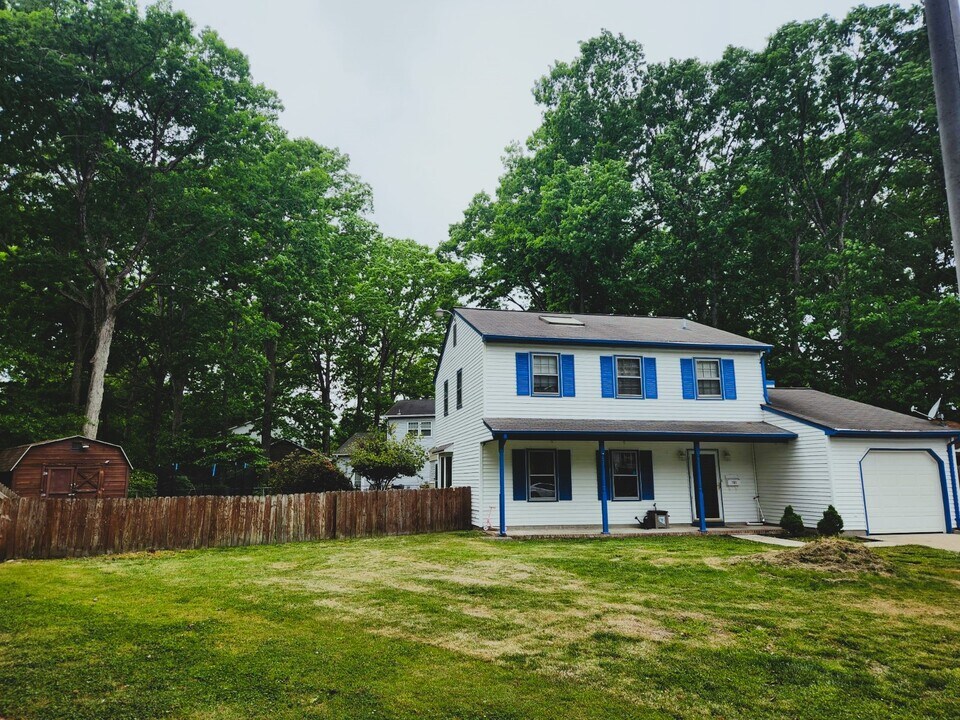 703 Lance Dr in Newport News, VA - Building Photo