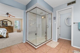 964 Claytonbrook Dr, Unit 1C in Ballwin, MO - Building Photo - Building Photo