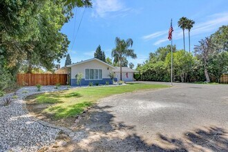 1885 Sycamore St in Gridley, CA - Building Photo - Building Photo