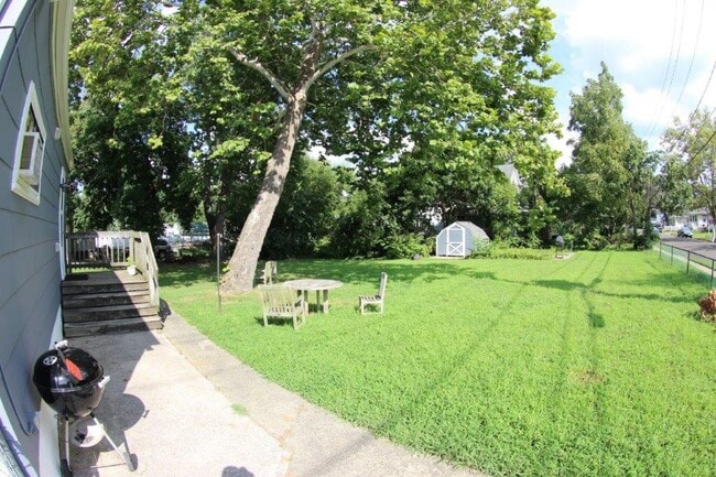 396 W Clements Bridge Rd, Unit 2 in Runnemede, NJ - Building Photo - Building Photo