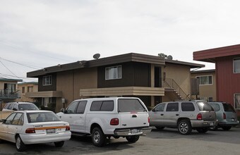 Manon Garden Apartments in Hayward, CA - Building Photo - Building Photo