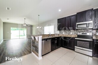 112 Andalusia Loop in Davenport, FL - Foto de edificio - Building Photo