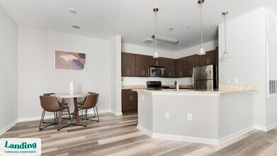 302 Constitution Ave, Unit B9-170 in Bayonne, NJ - Foto de edificio - Building Photo