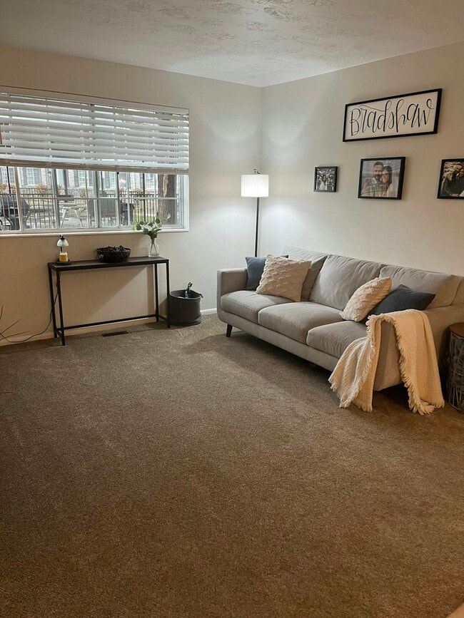 90 E 600 S in Orem, UT - Building Photo - Building Photo