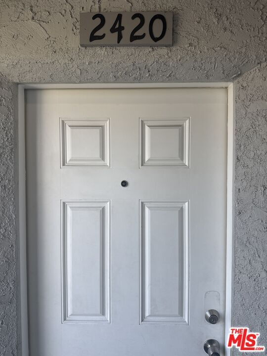 2420 W 48th St in Los Angeles, CA - Building Photo - Building Photo