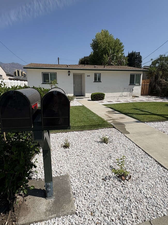 property at 849 Diamond St