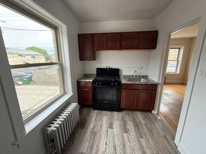 2107 Grove Ave in Berwyn, IL - Building Photo - Building Photo