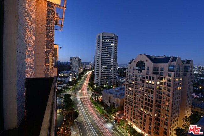 property at 10535 Wilshire Blvd