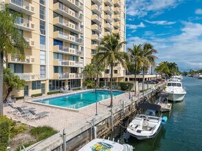 2350 NE 135th St, Unit 614 in North Miami, FL - Building Photo - Building Photo