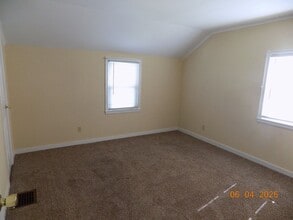457 Frank St in Elmira, NY - Building Photo - Building Photo