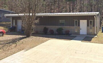 1724 Louise Dr SE in Jacksonville, AL - Building Photo - Building Photo