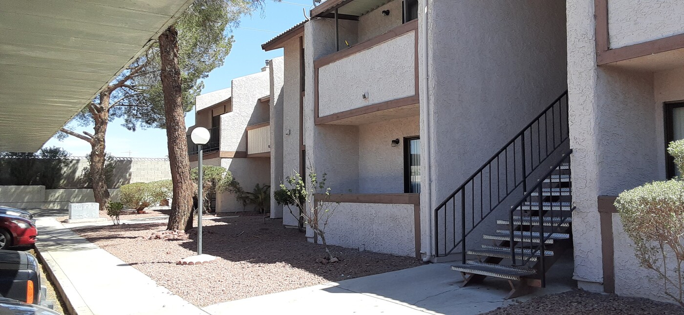 5243 Corinne Ct in Las Vegas, NV - Building Photo