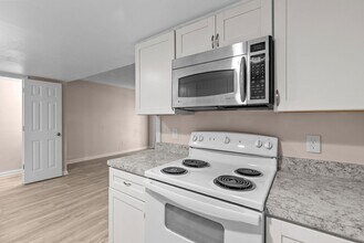 721 Taft Ave in Virginia Beach, VA - Foto de edificio - Building Photo