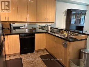 12 Preakness Dr in Toronto, ON - Building Photo - Building Photo