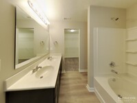 818 Westpointe Dr photo'
